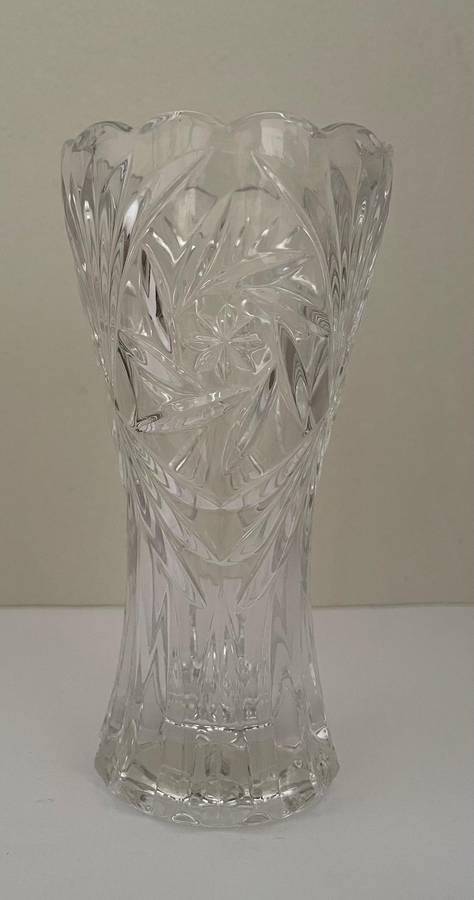 VINCENNES J G DURAND - FRANCE - LEAD CRYSTAL CUT GLASS VASE 15CM