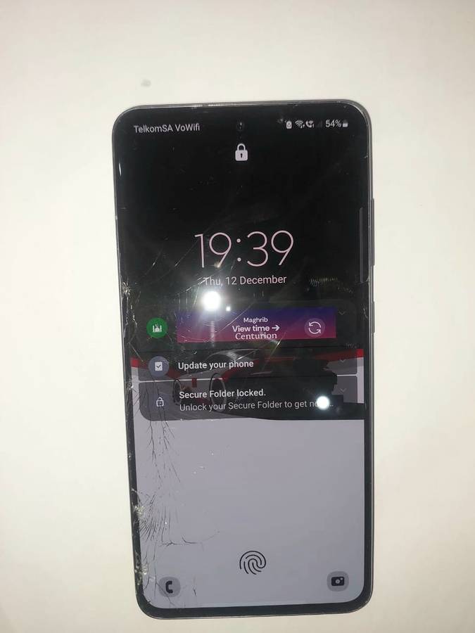 SAMSUNG S21FE 128GB-- 5G (TOUCH SCREEN CRACKED-BUT PHONE WORKS PERFECT-LCD PERFECT)