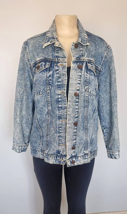 Stonewash fitted denim jacket