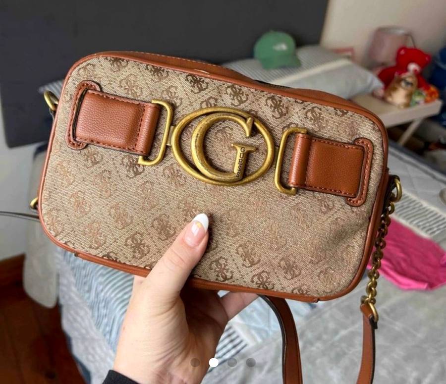 Guess logo bag with chain detail