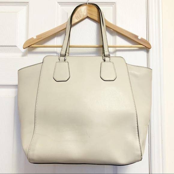 Guess bag....excellent condition