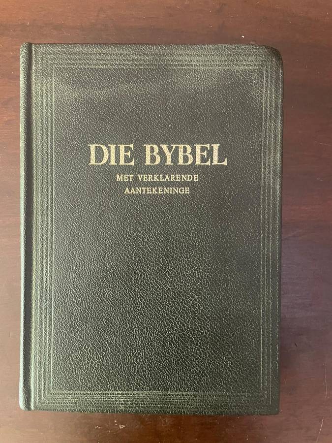 BYBEL MET VERKLARENDE AANTEKENINGE  3 VOLUMES