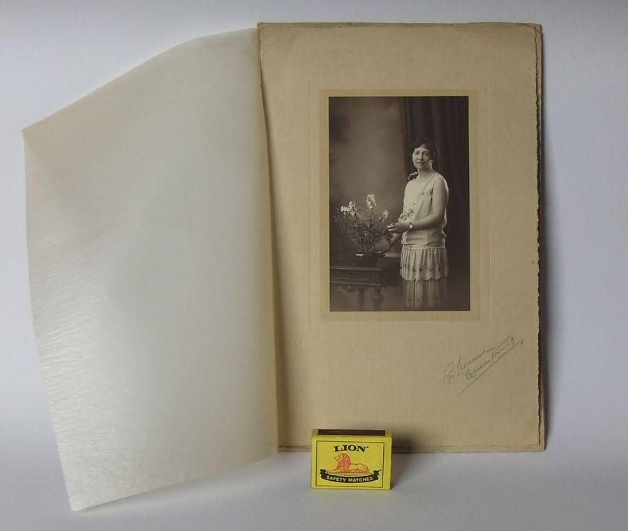 UNDER R100 - Vintage / Antique photograph - Lady