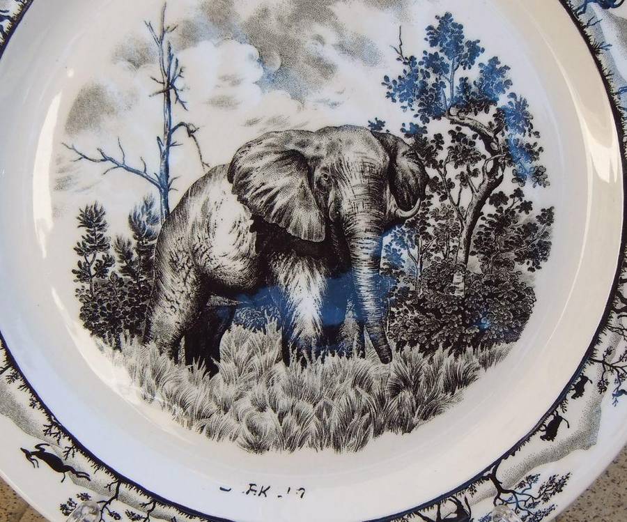 A vintage South African porcelain display plate with elephant motif