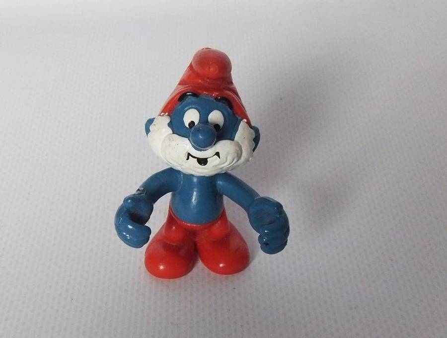 UNDER R100 - Vintage figure - A 1983 Papa Smurf by Peyo