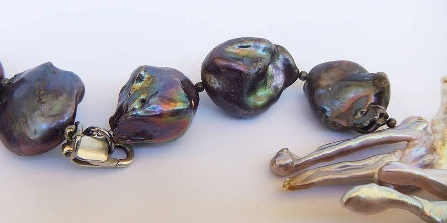 A unique Baroque chicken feet Pearl and Baroque Peacock pearl necklace with sterling silver clasp
