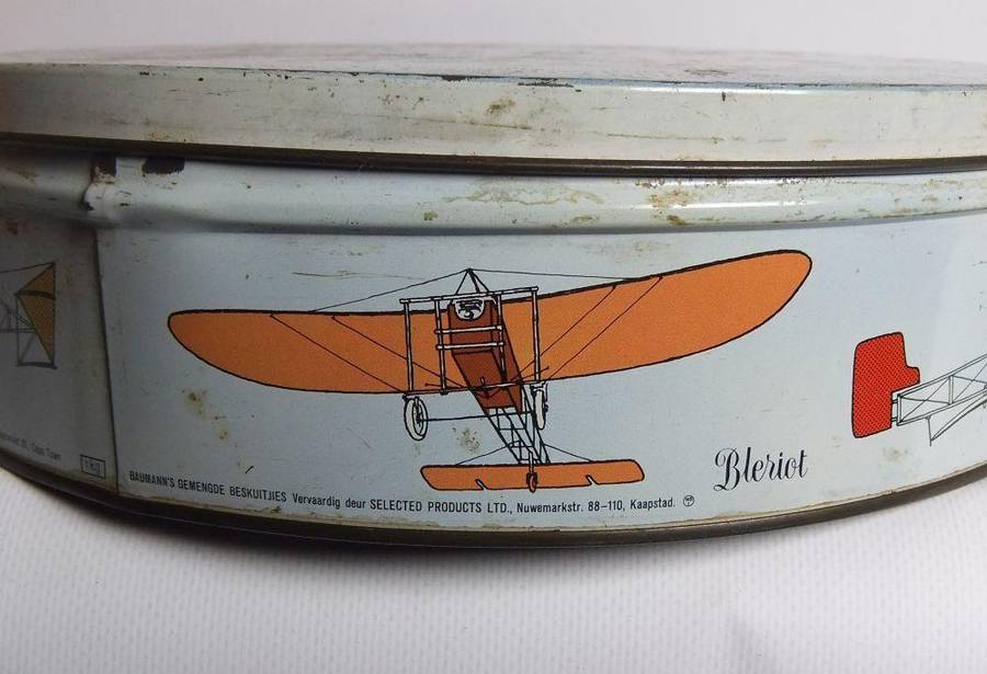 UNDER R100 - Vintage tin - Baumanns biscuits