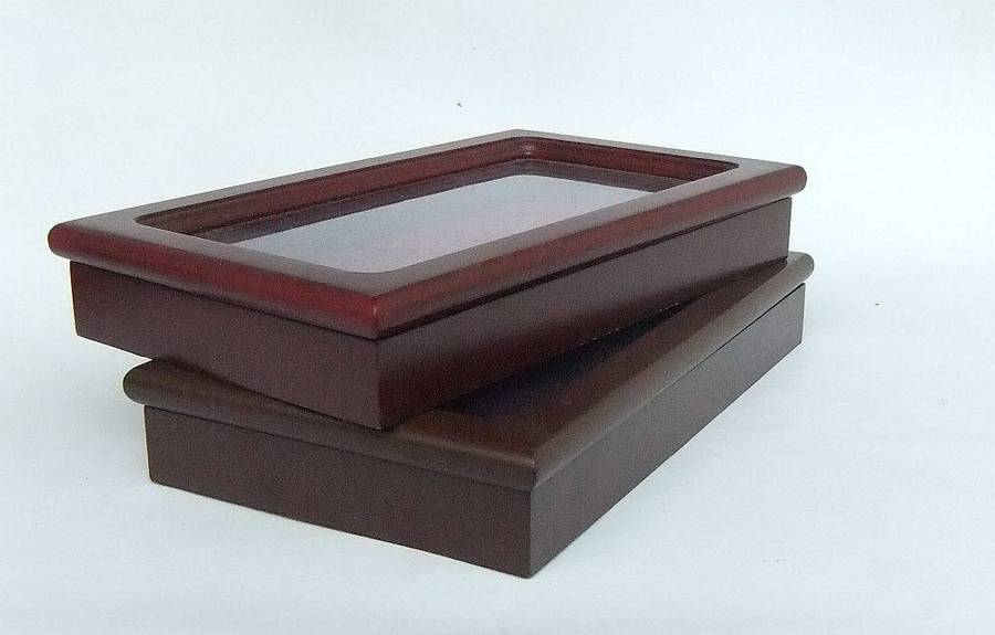 Three files with loads of info on pocket watches & clocks plus two cases to display your collection