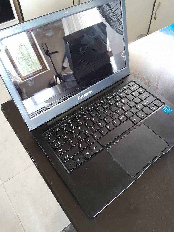 Proline laptop selling for spares