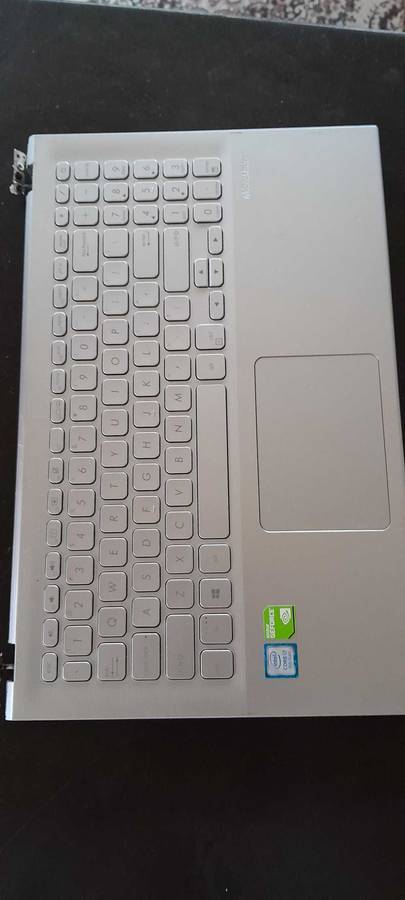 8th gen i7 laptop base only sold as non working