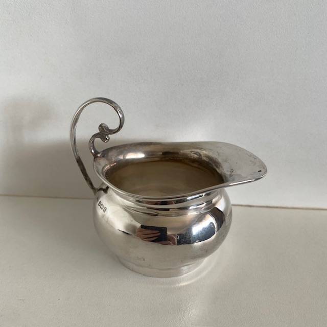 Hallmarked Silver Small Milk jug/ Creamer 50g