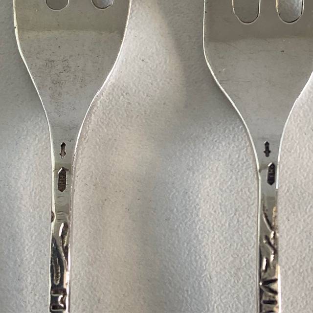 5 x Dutch Hallmarked sterling silver cake forks