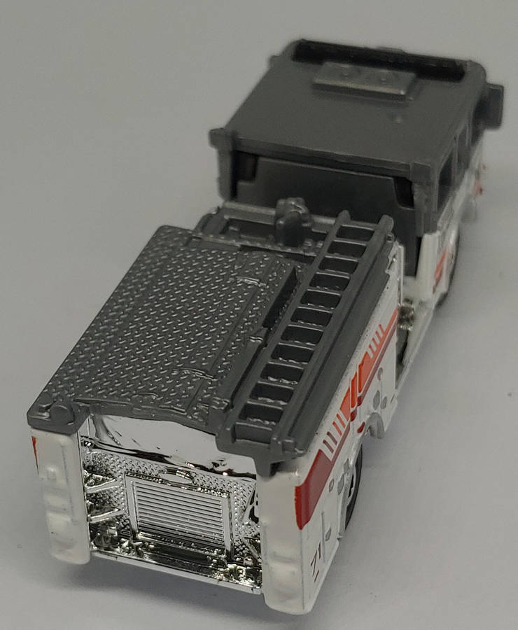 MATCHBOX PIERCE ARROW XT FIRE ENGINE 1/64