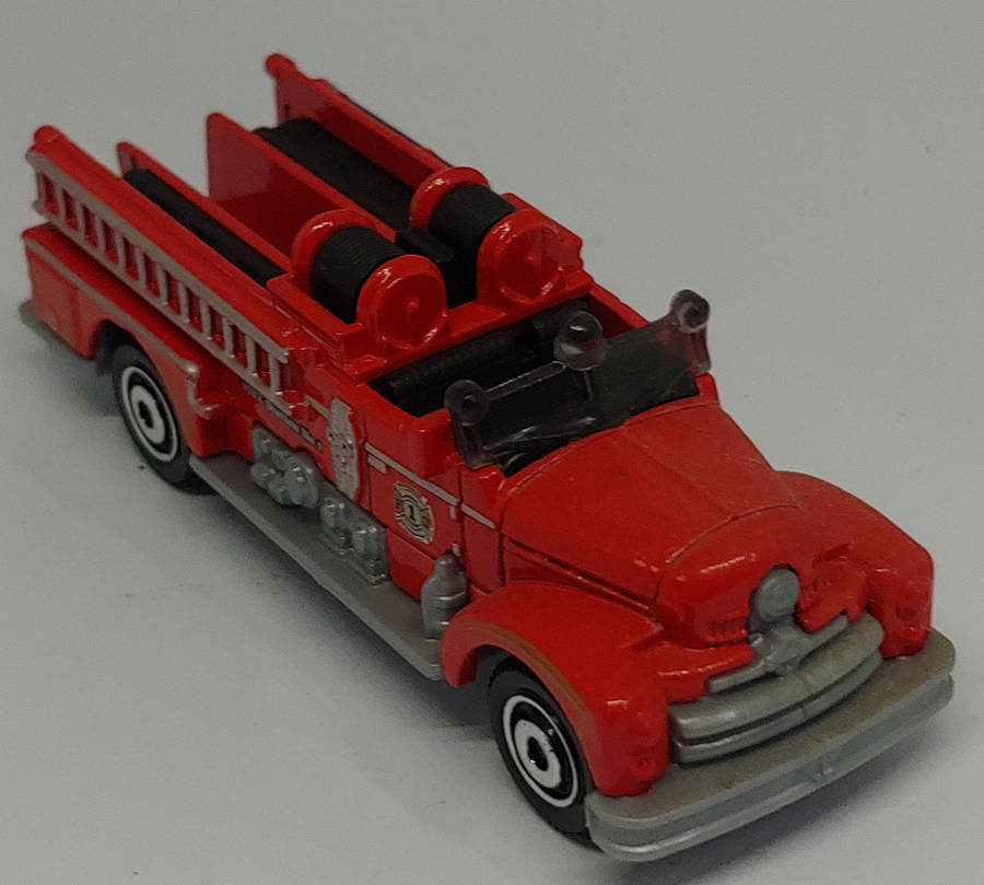 MATCHBOX SEAGRAVE FIRE ENGINE 1/64