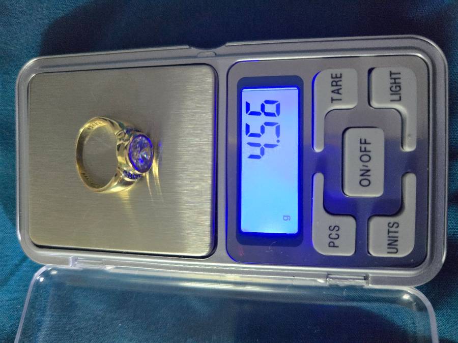 9ct Yellow Gold Ring (Size N1/2)