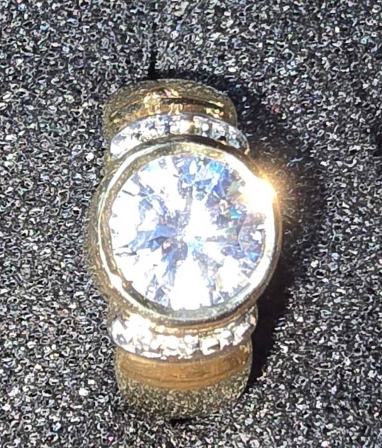 9ct Yellow Gold Ring (Size N1/2)