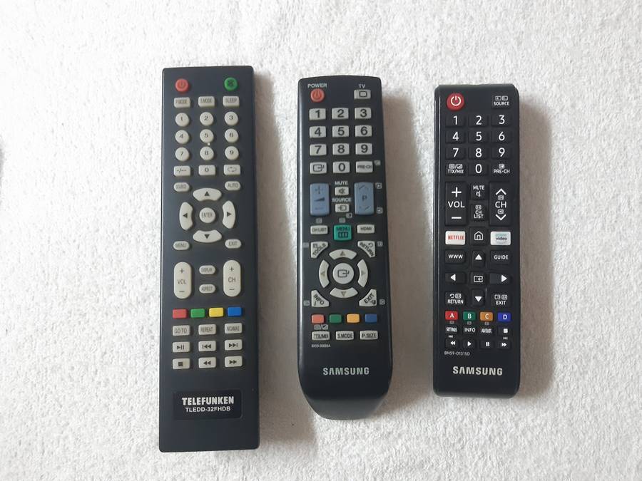 Bulk lot of universal remotes