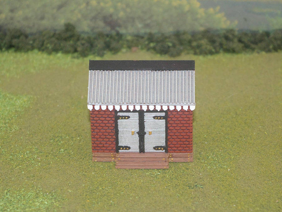 1:35 Scale - Storage Shed - Brick - Wood Base