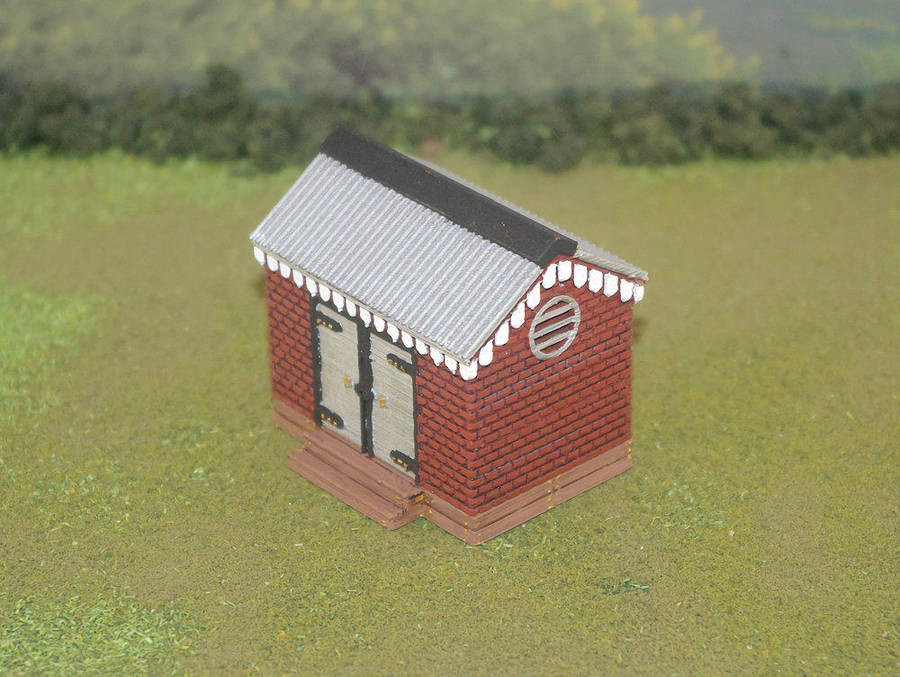 1:35 Scale - Storage Shed - Brick - Wood Base