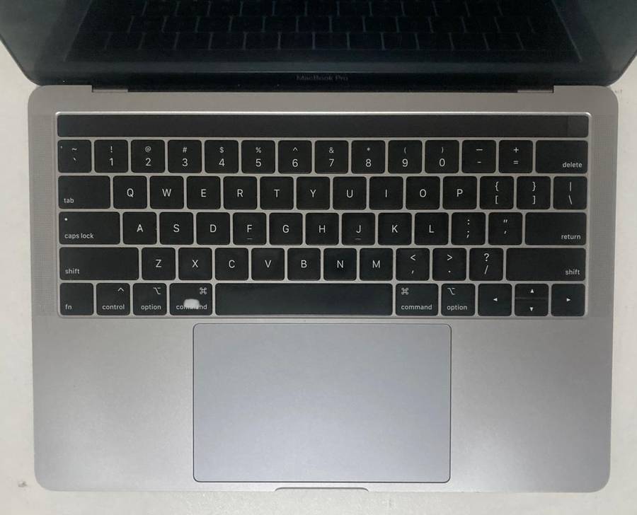 Apple MacBook Pro 2018 TOUCH BAR A1989  8gb 512gb  13.3" - Four Thunderbolt 3 Ports - Space Gray