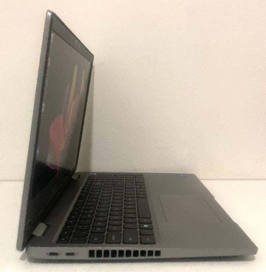 Dell Latitude 5520 15" i5 - 11th Gen 16gb 256gb Excellent Working Condition