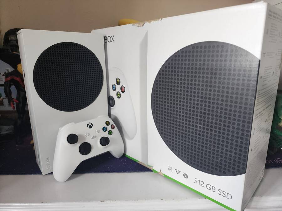 Xbox Series S 512GB + Xbox Series S Controller (Original Packaging)