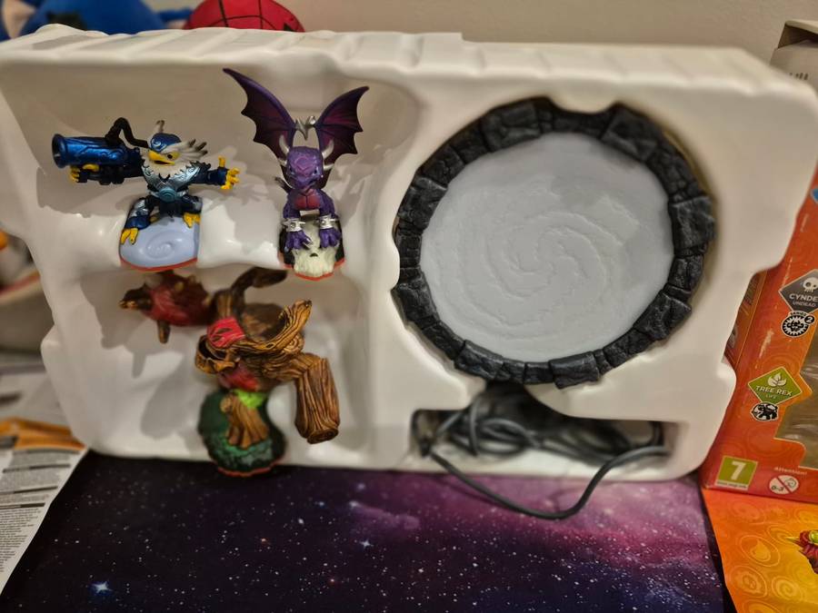Nintendo Wii Skylanders Giants Starter Pack (Pre-owned)