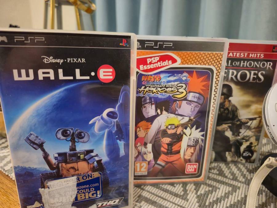 PSP 1000 Limited Edition White, 6 Games