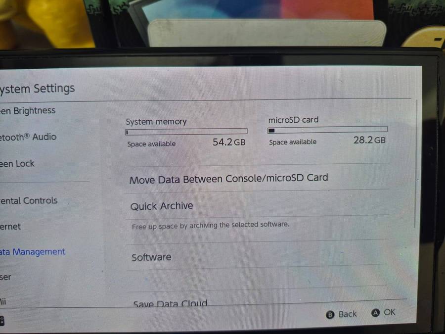 Limited Edition Nintendo Switch OLED  The Legend of Zelda: Tears of the Kingdom (Pre-Owned)