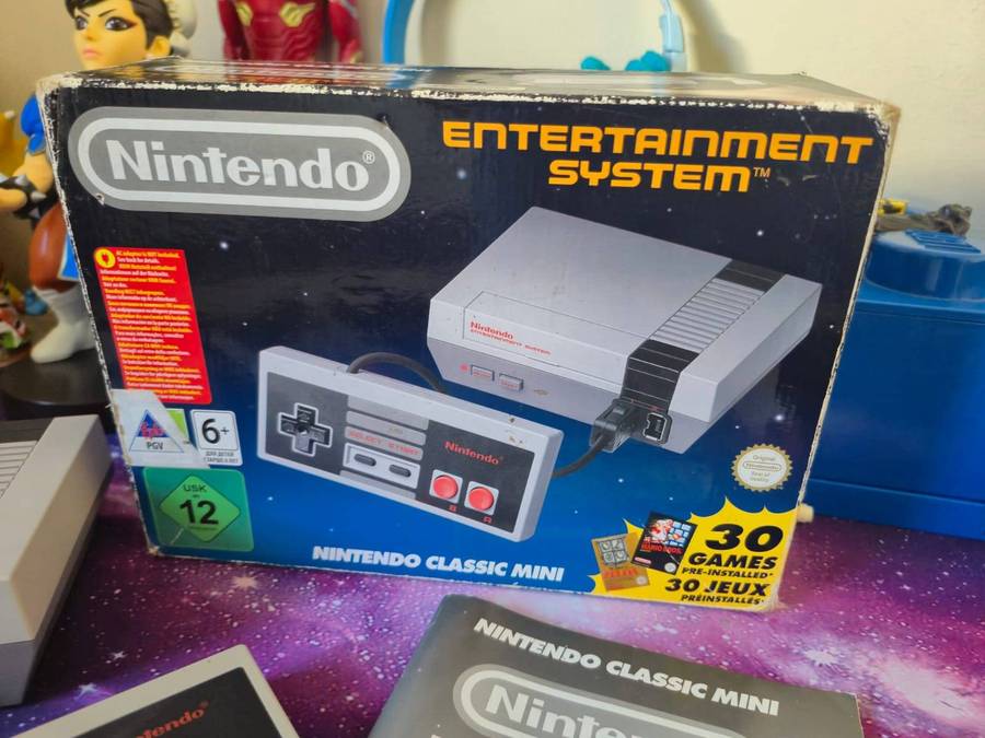 Nintendo Classic Mini (30 Games)(Pre-owned)
