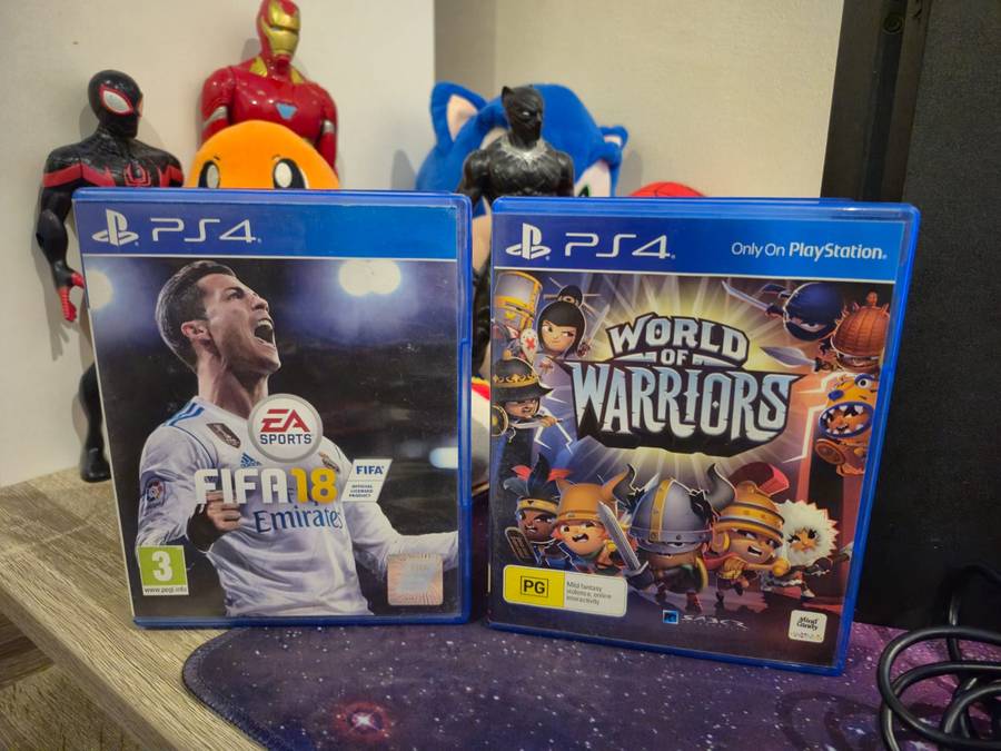 PS4 500GB Slimline, 2 Controllers, 2 Games (Pre-owned)