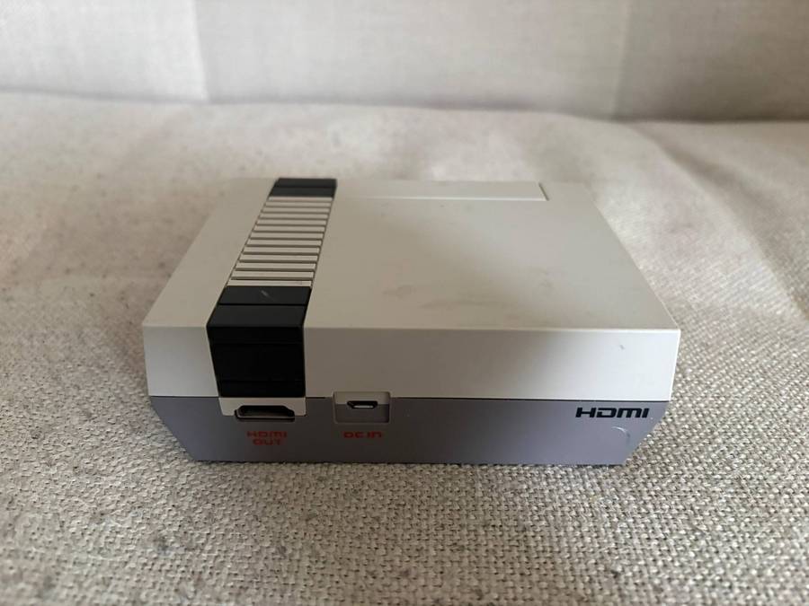 Used Mini NES classic - 30 built in games