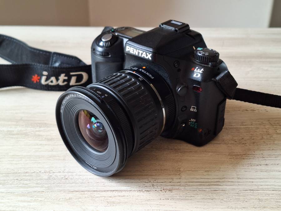 Pentax *ist D digital camera