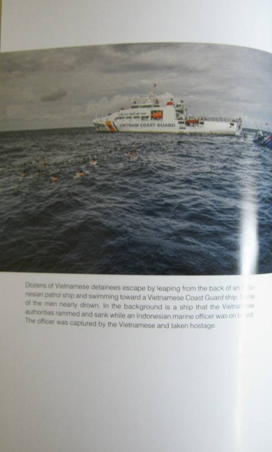 The Outlaw Ocean Crime and Survival in the Last Untamed Frontier Ian Urbina