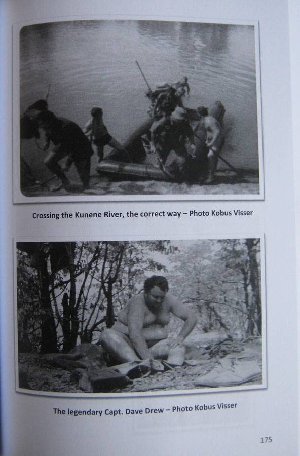 Ovita Mozondundu War in the Mountains The Kaokoland Story During the South African War  Signed