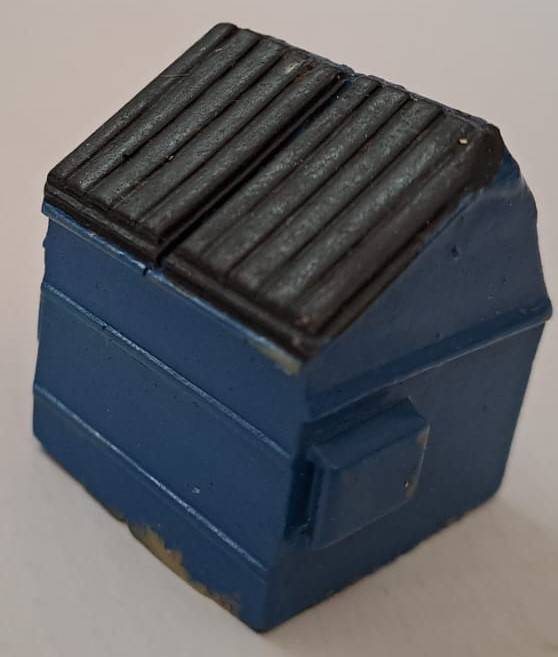 Model Trains HO - 1 x Scrap Bin Close (blue-square) - 24mm x 25mm x 30mm