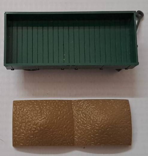 Model Trains/Cars HO 1 x Wiking Trailer with load (Green).