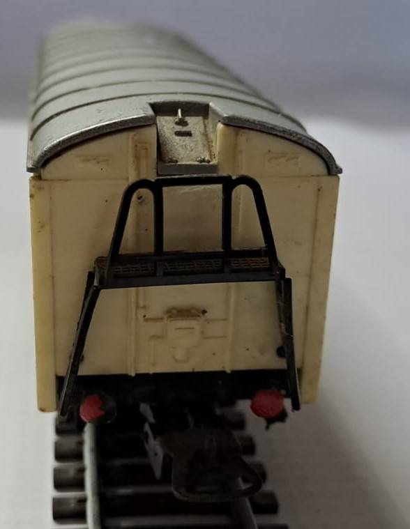 Model Trains HO 1 x Coke - Coca Cola wagon with metal wheels & Lima couplers.