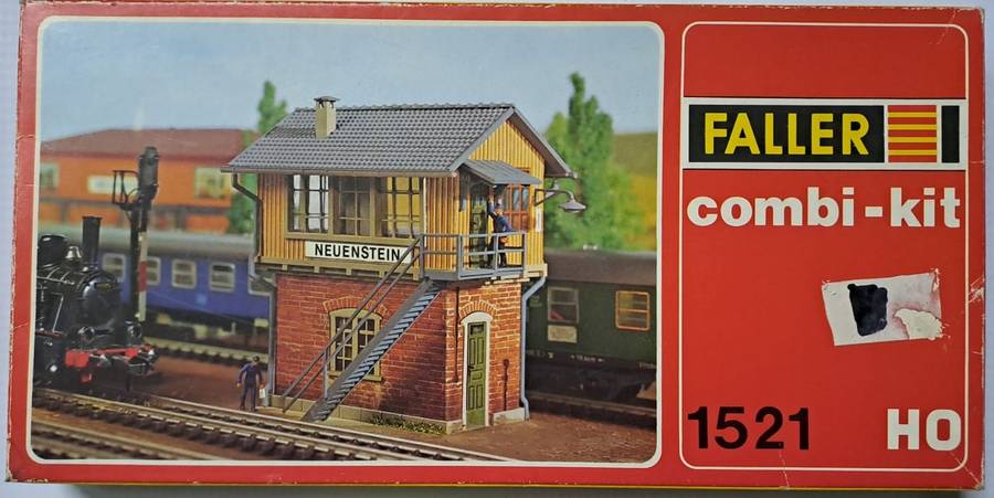 Model Trains H0-Scale 1 x Faller - Signal House. 100 x 70 x 103mm