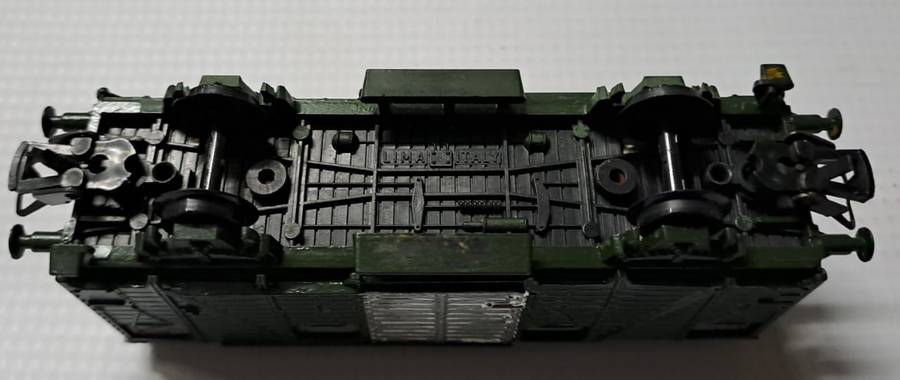 Model Trains H0-Scale 1 x Lima Box Car, with plastic wheels & Lima couplers.