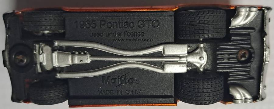 Maistro Diecast Model Car 1965 Pontiac GTO +- 1/64 scale