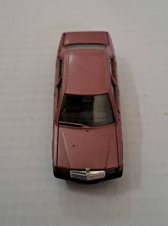 Model Trains/Cars HO 1 x Herpa Mercedes-Benz 190E.