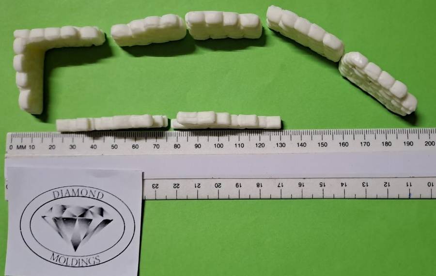 Model Trains HO - Walls - Sand Bags (x7) - + - 230mm in total.