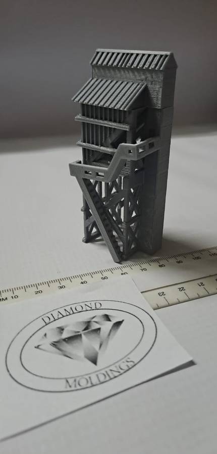 Model Trains N-Scale - 1 x Coal Tower (kit) - 57mm x 55mm x 95mm