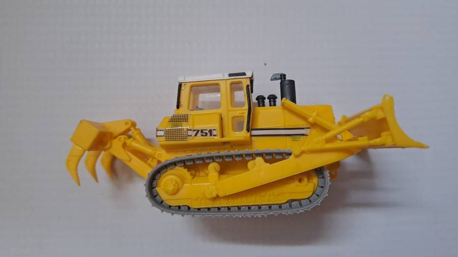 Model Trains/Tractor HO 1 x Kibri Liebherr Bulldozer. (Fully build)