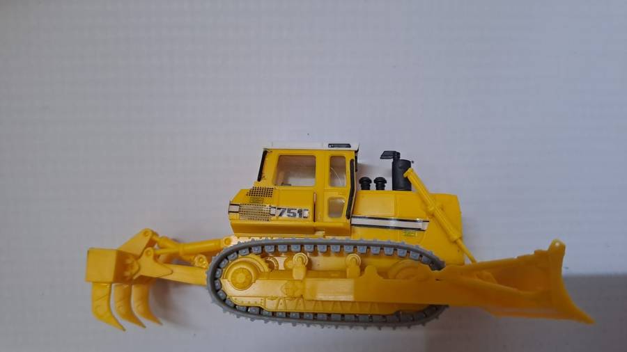 Model Trains/Tractor HO 1 x Kibri Liebherr Bulldozer. (Fully build)