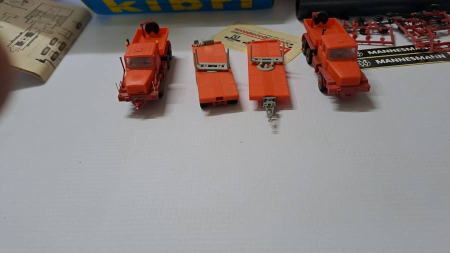 Model Trains/Track HO 1 x Kibri Faun Mannesmann Abnormal Pipe Load Truck.  + One extra horse.
