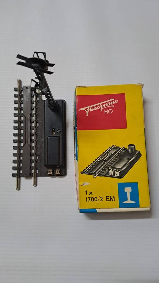 Model Trains HO Fleischmann 1 x Signal.  Boxed.