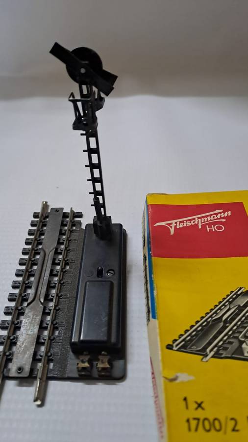 Model Trains HO Fleischmann 1 x Signal.  Boxed.