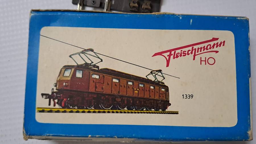 Model Trains HO Fleischmann 1 x Signal.  Boxed.